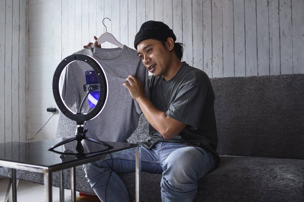 Quelles sont les bases pour configurer une chaîne YouTube ?